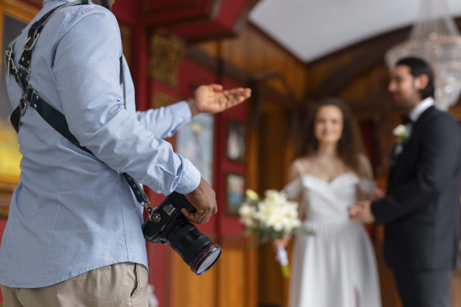 5 Questions to Ask Before Booking a Wedding Photographer